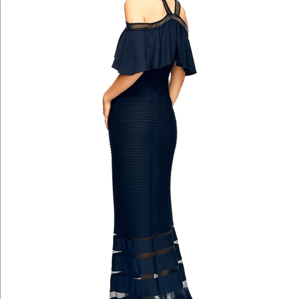 NWT TADASHI SHOJI Cold-shoulder Mermaid Gown